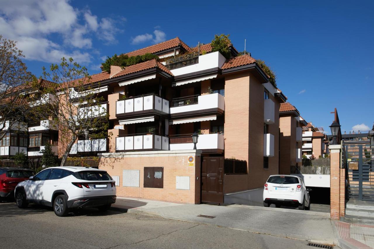 Apartamento Las Rozas Village エクステリア 写真